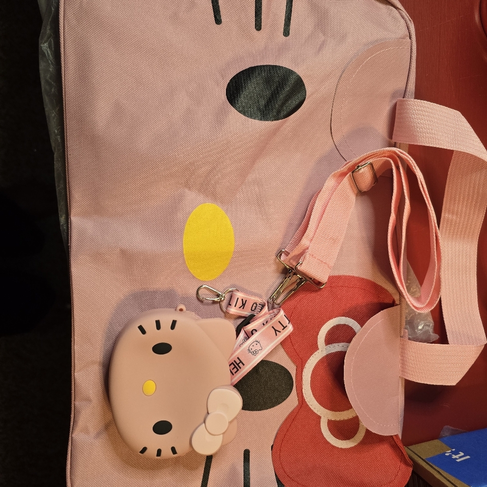 Hello Kitty bundle - Picture 13 of 14
